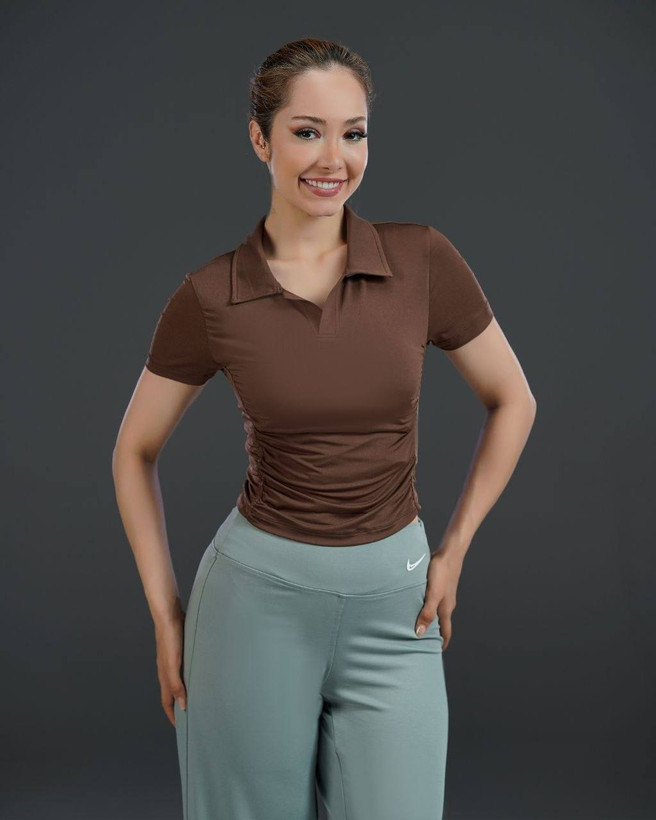 کراپ ورزشی زنانه مدل یقه دار بغل چین دارریون